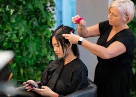 Beauty Parlour & Hair Salon for Every Look